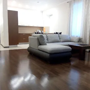 https://apartment-on-sofievskaya.hotels-of-kiev.com